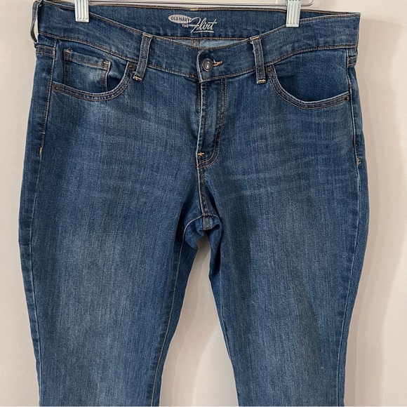 Old Navy ‘The Flirt' Boot-Cut Jeans 'Acadia' Wash |Size 10 Long| - Picture 2 of 6